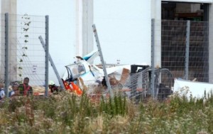 Almaniyada təyyarə ticarət mərkəzinin üstünə düşdü - 3 ölü