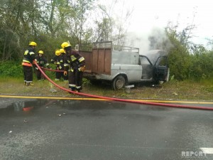 Qaxda avtomobil yanıb - FOTO