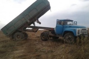 15 yaşlı oğlan dayısının yük maşınının altında qalaraq öldü