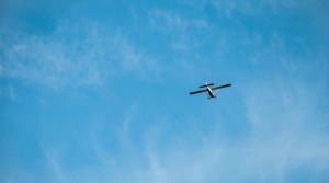 Tanınma nişanı məlum olmayan təyyarə endirilib