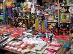 Mağazalardan partlayıcı oyuncaqlar və pirotexniki vasitələr götürülüb