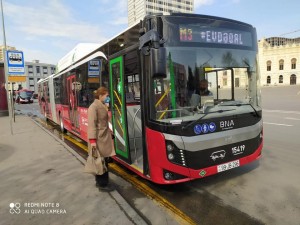 Bakıda 18 metrlik avtobuslar xəttə buraxıldı - FOTO