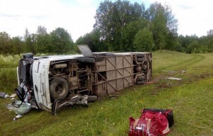 İki avtobus ağır qəzaya düşdü: 13 ölü, 25 yaralı