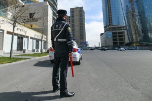 Bir video ilə məşhurlaşan yol polisi danışdı - FOTOLAR