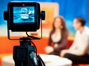 Kafedra müdiri: "Ədəbi dilin televiziya və radiolarda bərbad hala salınması adiləşib"