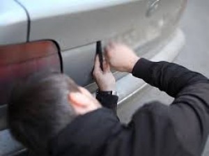 Avtomobil nömrələri oğurlayan şəxslər saxlanılıb