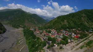 Qaxda daha bir yol yenilənir - FOTO