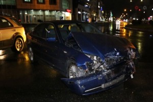 İki maşın toqquşdu: 1 nəfər xəsarət alıb - VİDEO