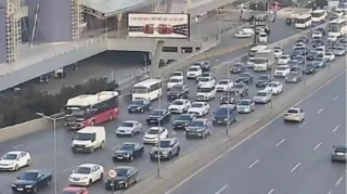 Bakının bir sıra yollarında tıxac yarandı 