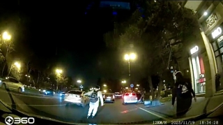 Roliklə şəhərin mərkəzində “hoqqa” verən gənclər təhlükə saçdı   - VİDEO