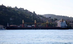 İdarəetməni itirən gəmi İstanbul boğazında təhlükə yaradıb