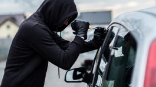 Maşından 6200 manat aparan şəxs TUTULDU 