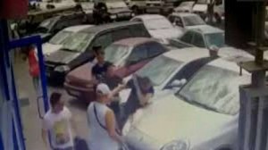 Sürücülər arasında dəhşətli dava - VİDEO