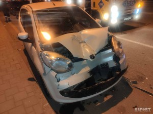 Bakıda iki avtomobil toqquşdu - FOTO