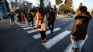 Piyada keçidlərində yeni işıq sistemi quraşdırılır - VİDEO