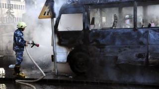 Avtobus partladıldı - 5 ölü, 13 yaralı 