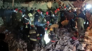 МЧС:  Из-под обломков домов в Гяндже удалось извлечь более 40 пострадавших