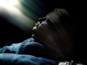 İnsan sağ olan zaman ruhu bədənindən çıxırmı?