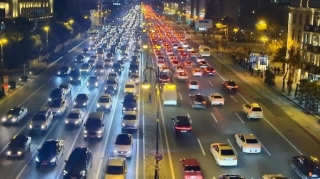 Paytaxtın 16 küçəsində tıxac var - SİYAHI 