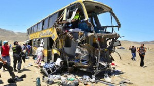 Sərnişin avtobusu ilə yük avtomobili toqquşdu: 11 ölü, 25 yaralı