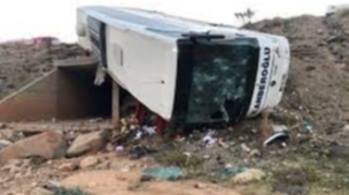 Sərnişin avtobusu aşdı: 3 ölü, 22 yaralı   - FOTO