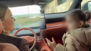 Keçmiş nazirin villası satıldı: Pulu dövlətə qaytarılacaq 