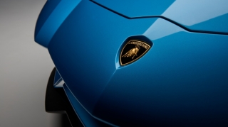 Lamborghini откажется от выпуска автомобилей с традиционными двигателями