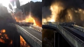 Kiyevin mərkəzində yerləşən körpü Rusiya ordusu tərəfindən vuruldu   - VİDEO