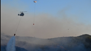 Meşə yanğınını söndürən helikopter qəzaya uğradı, üç nəfər... 