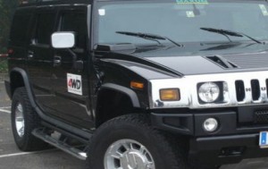 “Hummer H-3”lə piyadanı öldürərərk qaçan sürücü bank işçisidir