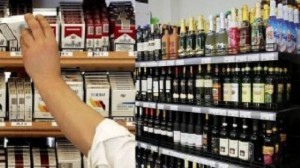 Yeniyetmələrə alkoqollu içkiləri satan şəxslərə qarşı tədbirlər davam etdirilir