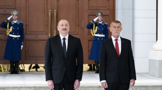 Prezident Qəbələdə Andrey Babişi qarşıladı - FOTOLAR