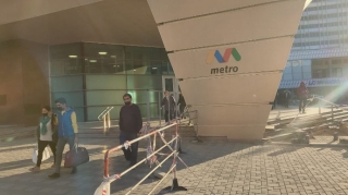 28 May metrosunun qarşısı bu səbəbdən BAĞLANDI   - FOTO