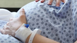 Gənc qız qeysərriyə əməliyyatından sonra öldü 