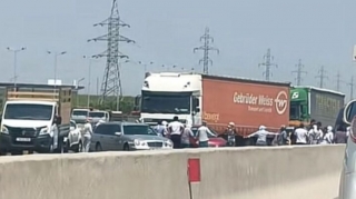 Yolu bağlayanlar “Salyan Aqro Park”ın işçiləri imiş - Maaş verilmir - FOTO 