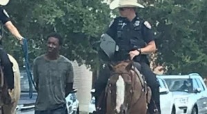 Polislərdən şok əməl: həbs etdikləri şəxsi şöbəyə piyada gətirdilər - VİDEO