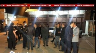 İrəvanda atışma: Biznesmenin avtomobili atəşə tutuldu 