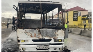 Bakıda sərnişin avtobusu yanıb - VİDEO   - YENİLƏNİB