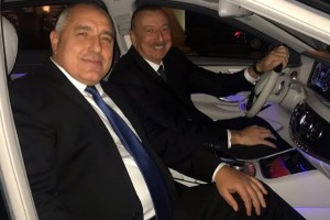 Baş nazir İlham Əliyevlə olan fotolarını paylaşdı - FOTOLAR