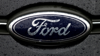 ABŞ Çinə çatsın deyə "Ford"a 9.2 milyard dollar ayırdı 