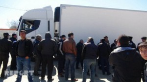 Yük maşını sürücülərinin tətili davam edir - Dağıstanda