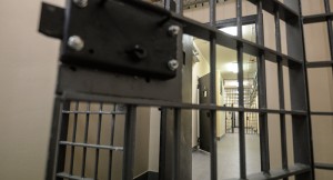 Polis rəisinin qızına təcavüz edən həmkarları işdən azad edilib