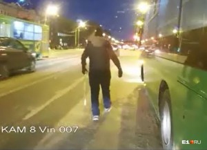 Avtobus sürücülərinin davası qəzaya səbəb oldu – VİDEO