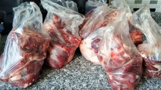 Şəhid ailələrinə yararsız qurban əti göndərən vəzifəli şəxsə töhmət verildi - FOTO 