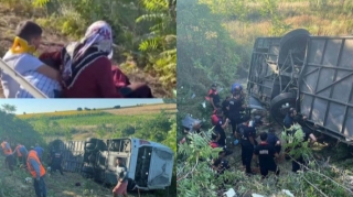 Bodruma gedən sərnişin avtobusu aşdı:  Ölən və yaralanan var - FOTO - VİDEO 