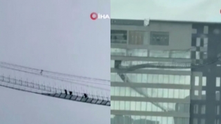 Meksikada güclü külək asma şüşə körpünü yararsız hala saldı - VİDEO 