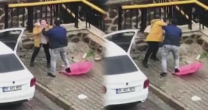 Qadını maşına mindirmək istədi alınmadı, döydü - FOTO + VİDEO