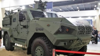 MSPO-2022:  Polşadan olan PGZ şirkəti “Waran” zirehli avtomobilini təqdim etdi