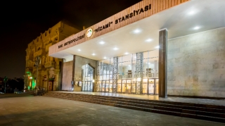 Nizami metrosunun yaxınlığında yol çökdü - FOTO  