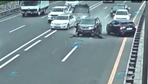 Aeroport yolunda zəncirvari qəza - REAL VİDEO